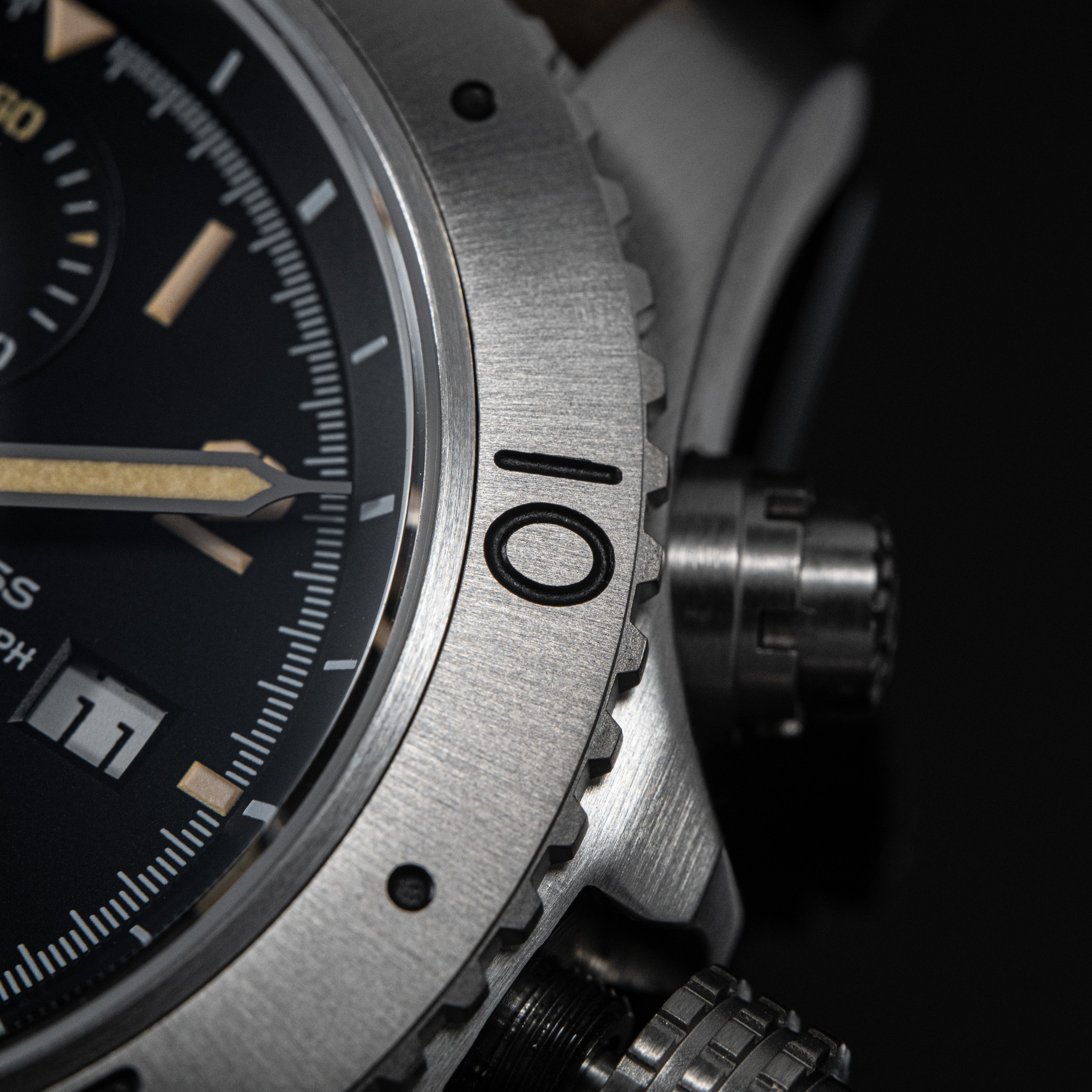 Sugess S464 Titanium Chronograph Black Dial