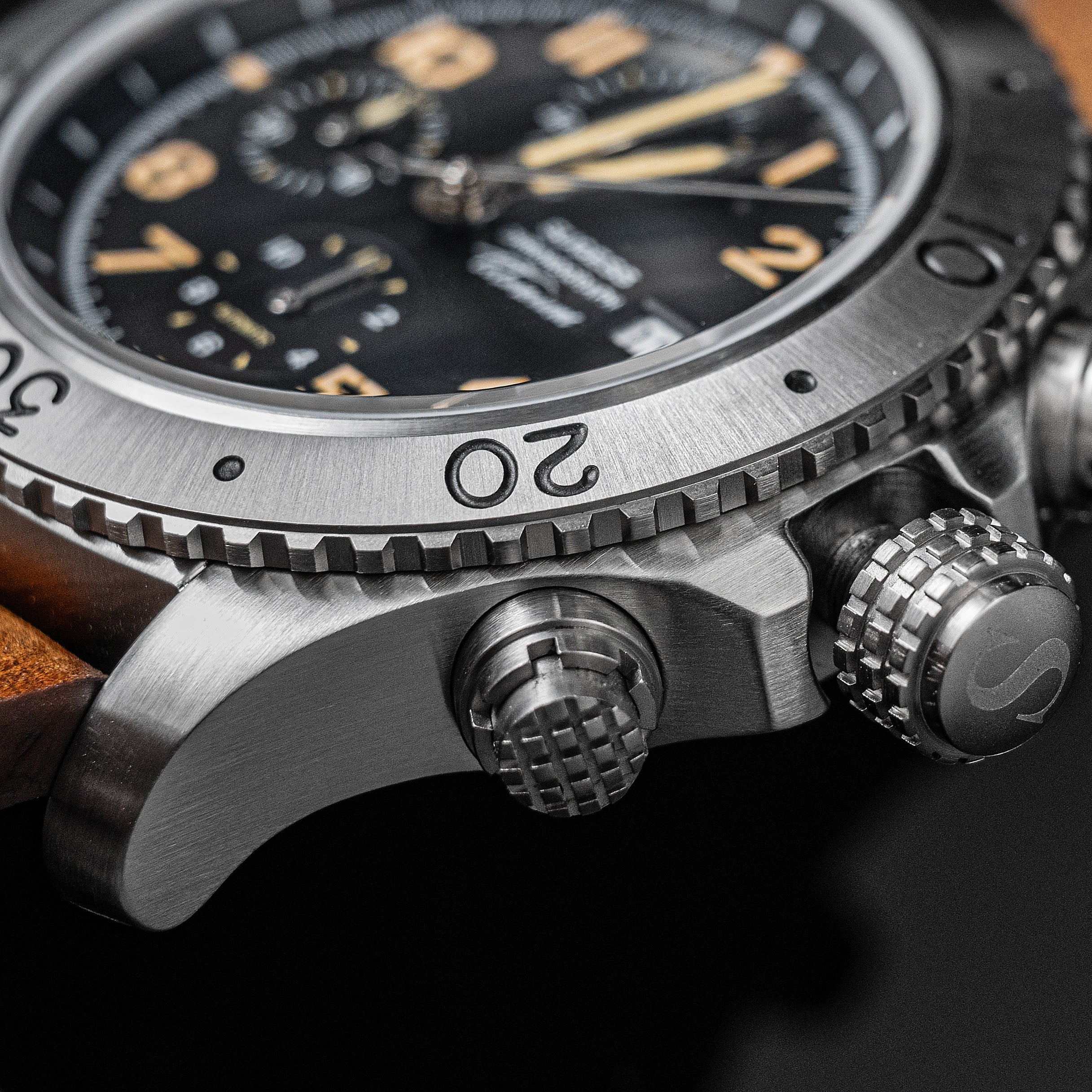 Sugess S464 Titanium Chronograph Black Dial