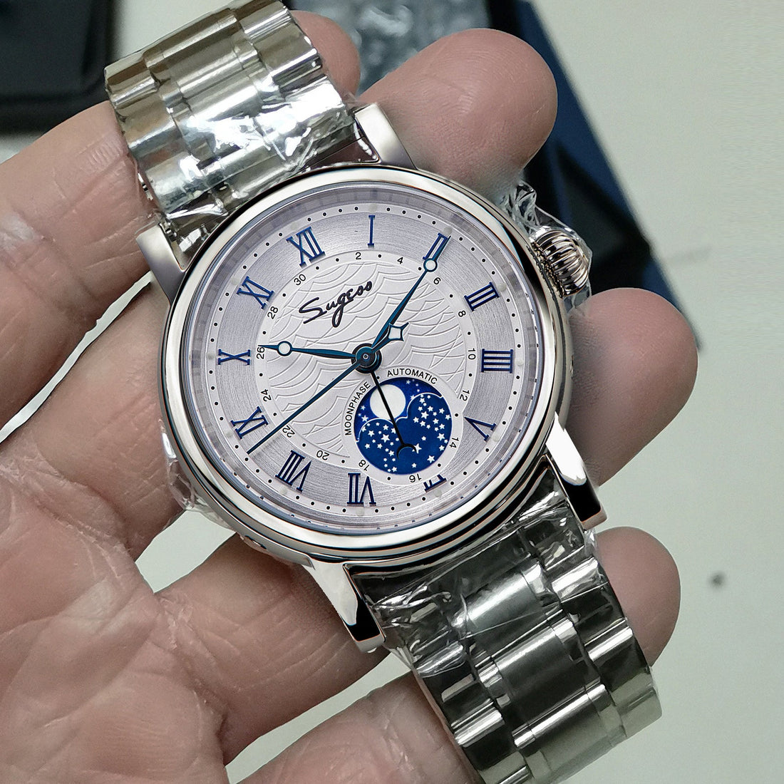 MoonPhase Master SU2108SZ Stainless-Steel Moon Phase Blue Indices Bracelet